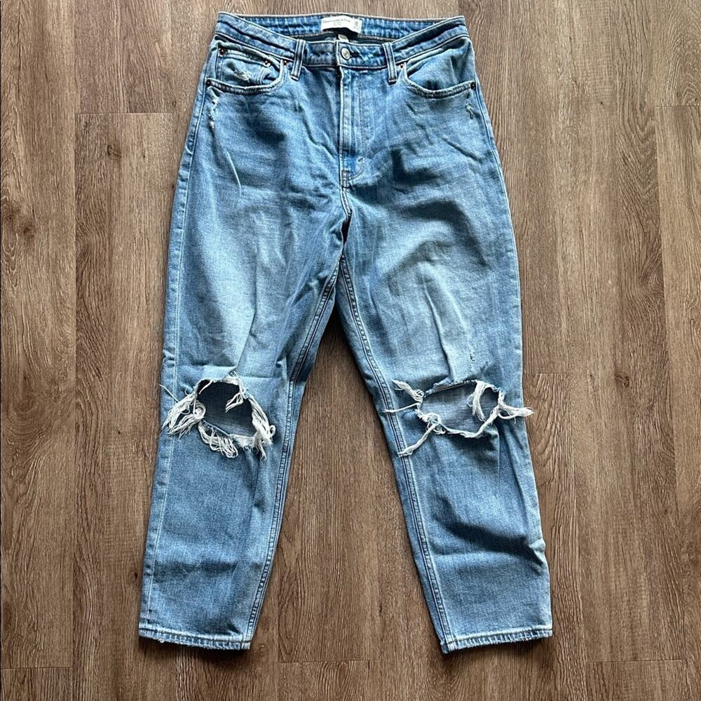 Abercrombie &‎ Fitch Curve Love The Mom High Rise Distressed Jeans Size 30
